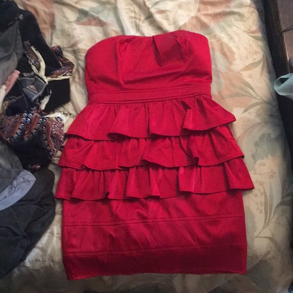Dress - Picture 2 of 2